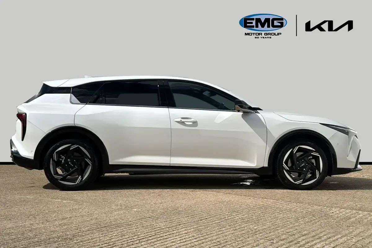Used Kia K4 GT-Line 147 HP (108 kW) 2026 White Hatchback
