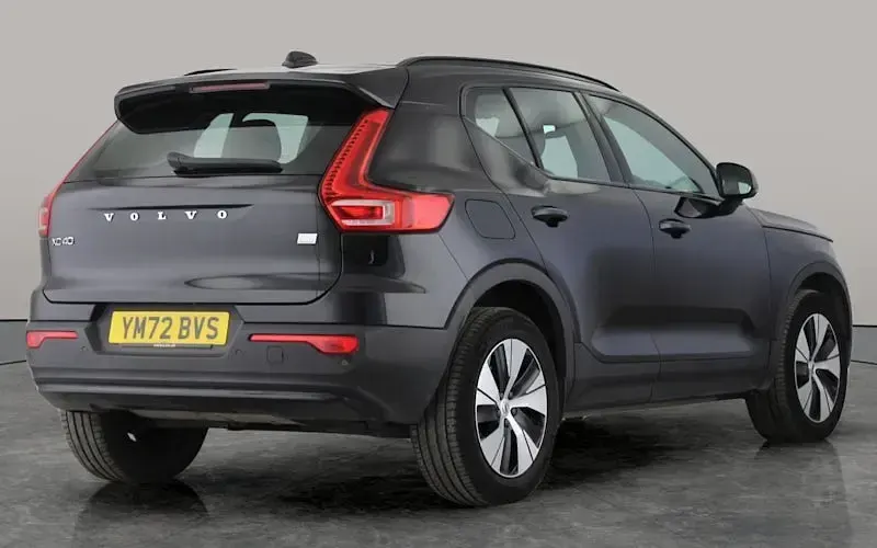 Used Volvo XC40 Plus 211 HP (155 kW) 2022 Black SUV