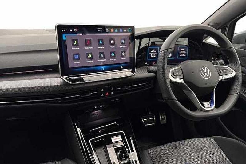 Used VW Golf VIII GTE 272 HP (200 kW) 2025 Grey Hatchback