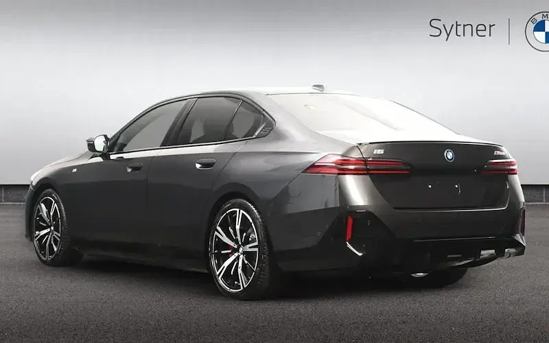 New BMW i5 442 kW (601 HP) 2026 Sedan