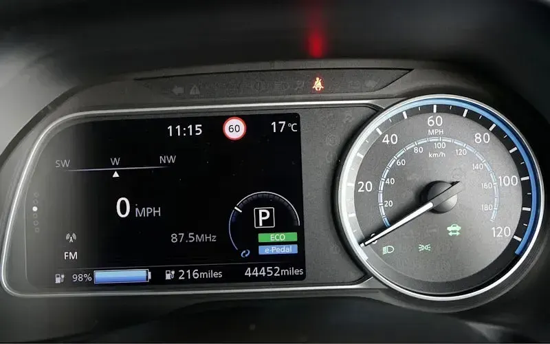 Used Nissan Leaf N-Connecta 160 kW (218 HP) 2022 Blue Hatchback