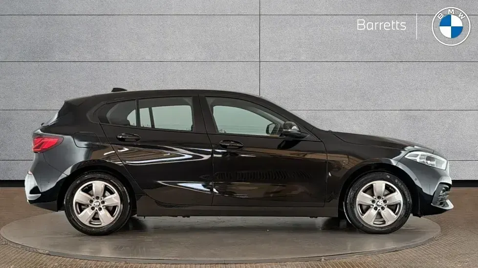 Used BMW 118 Comfort Edition 148 HP (108 kW) 2022 Black
