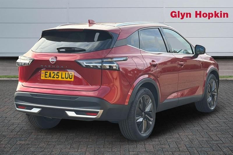 Used Nissan Qashqai Tekna 2025 Red SUV