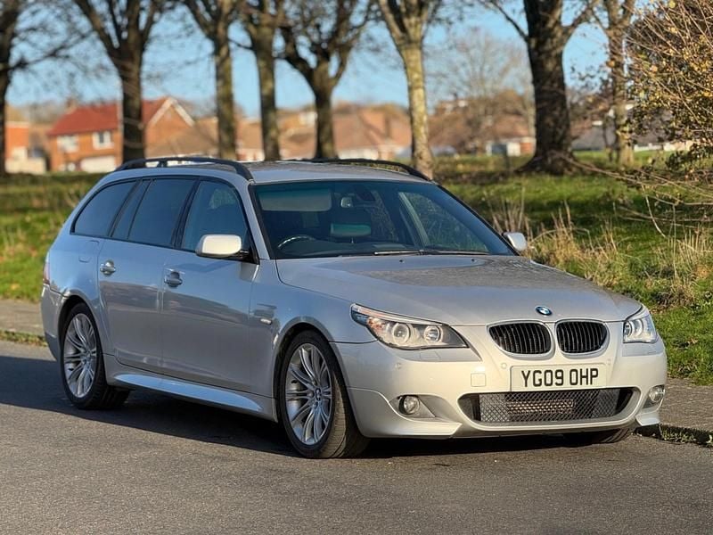 Silver Used 2009 BMW 520 M Sport Estate | £3,695 (Fair price) - Image 1/4