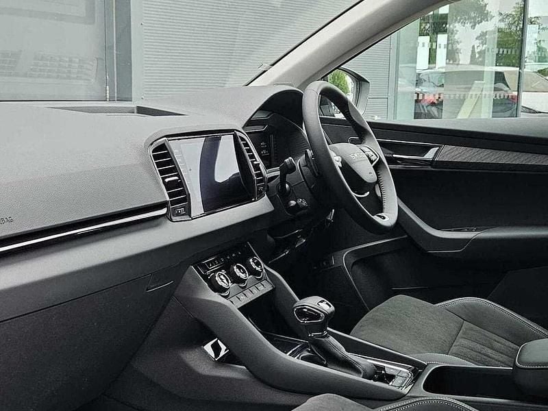 Used Skoda Karoq SE L 110 HP (80 kW) 2025 Black SUV