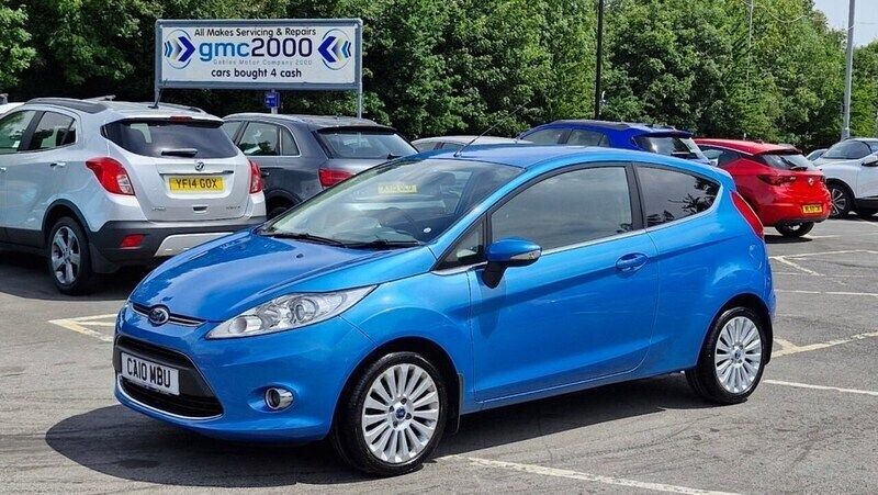 Blue Used 2010 Ford Fiesta Titanium Hatchback | £2,995 (Fair price) - Image 1/4