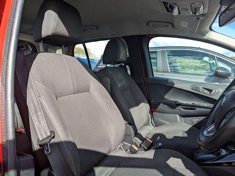 Used Ford B-MAX Titanium 105 HP (77 kW) 2014 Red MPV