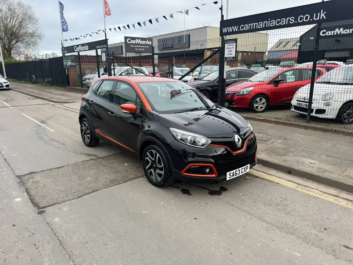 Used Renault Captur Dynamique 90 HP (66 kW) 2013 Black SUV
