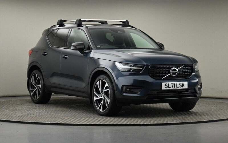 Used 2022 Volvo XC40 R-Design Pro SUV | £25,850 (Fair price) - Image 1/4