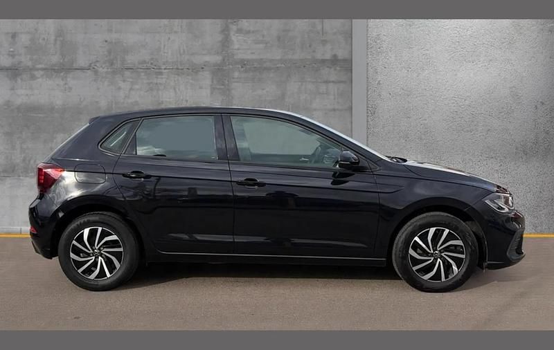 Used VW Polo Life 95 HP (69 kW) 2022 Black Hatchback