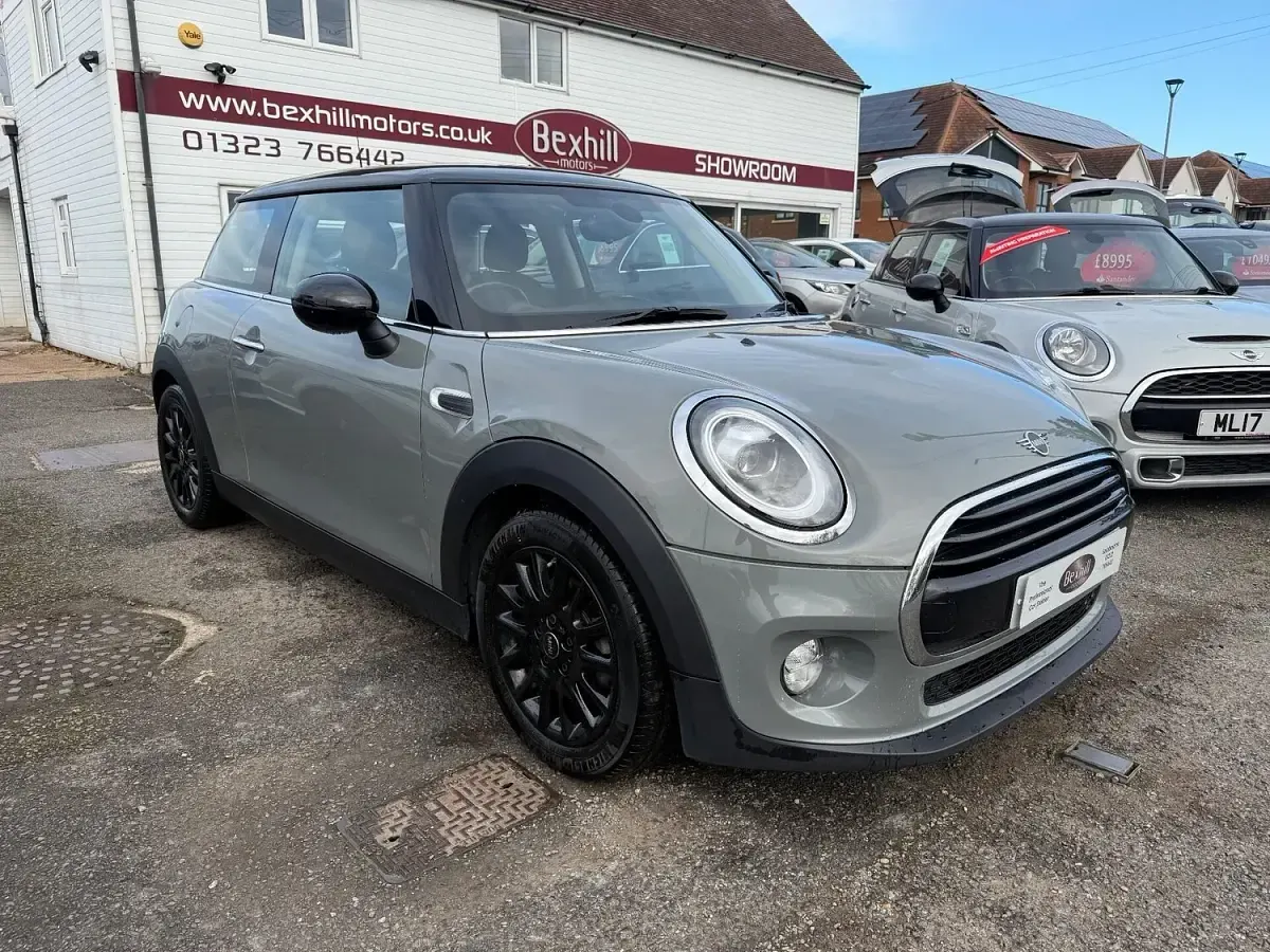 Used Mini Cooper Hatch 134 HP (98 kW) 2018 Grey Hatchback