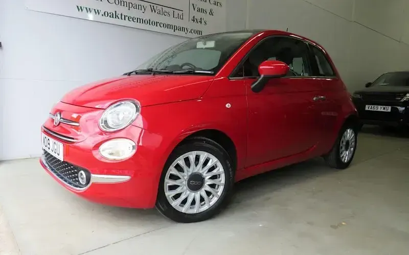 Used Fiat 500 Lounge 69 HP (50 kW) 2019 Hatchback