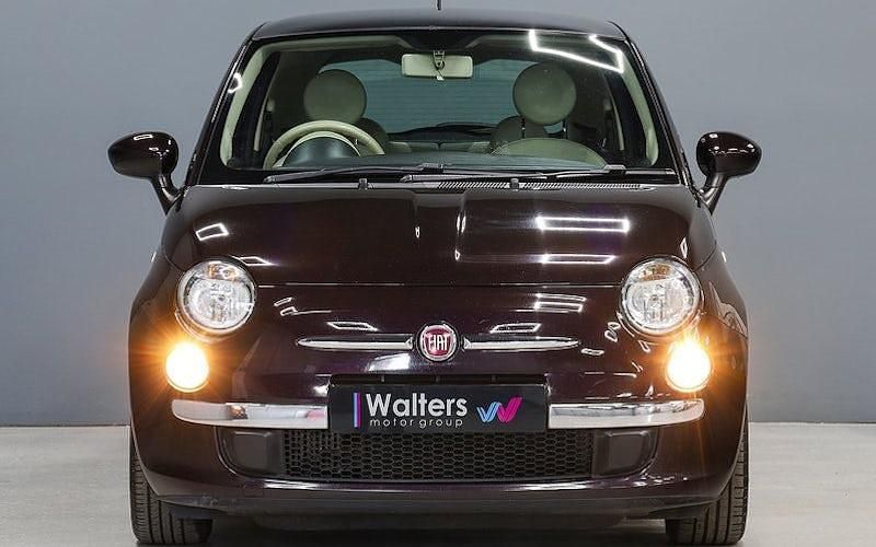 Used Fiat 500 Lounge 105 HP (77 kW) 2014 Mauve/purple Hatchback