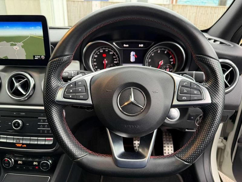 Used Mercedes GLA250 AMG line 211 HP (155 kW) 2018 White SUV