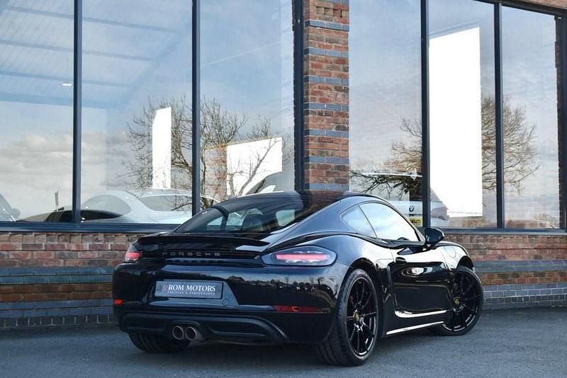 Used Porsche 718 Cayman 350 HP (257 kW) 2019 Black Coupe