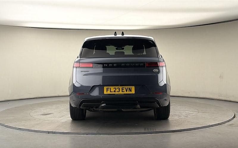 Used Land Rover Range Rover Sport SE Dynamic 300 HP (220 kW) 2025 SUV