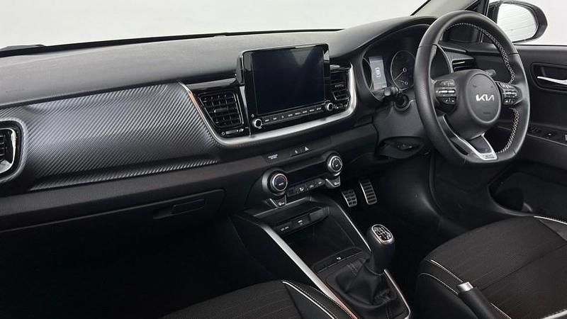 Used Kia Stonic GT-Line 100 HP (73 kW) 2023 Red SUV