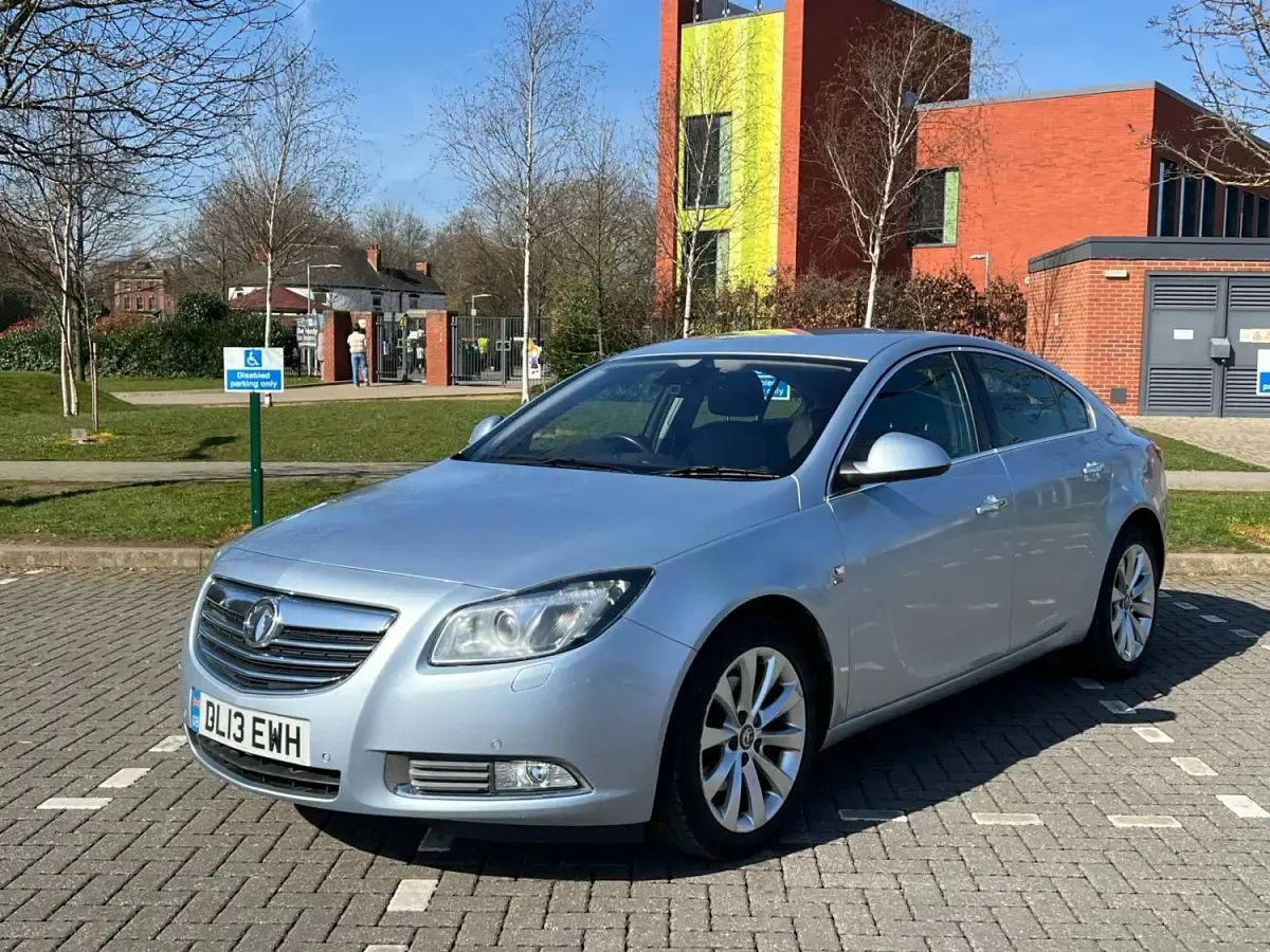 Używany Vauxhall Insignia Elite 160 KM (117 kW) 2013 Srebrny Hatchback