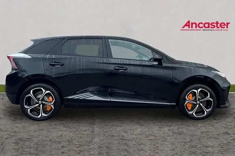 Ny MG MG4 EV Comfort 319 kW (435 HK) 2026 Svart Halvkombi