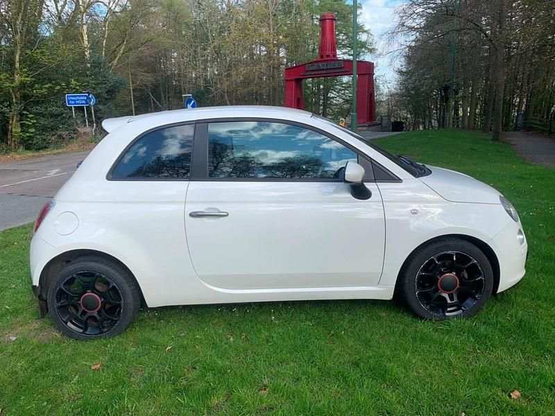 Used Fiat 500 85 HP (62 kW) 2012 White Hatchback