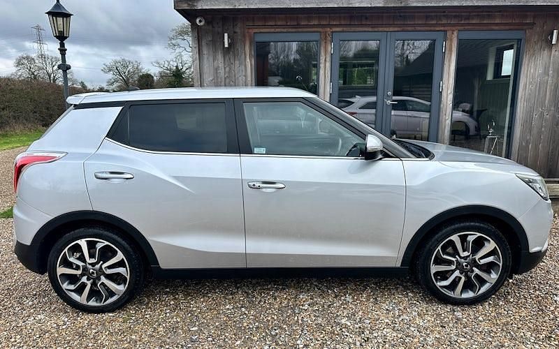 Used Ssangyong (KGM) Tivoli 128 HP (94 kW) 2018 SUV