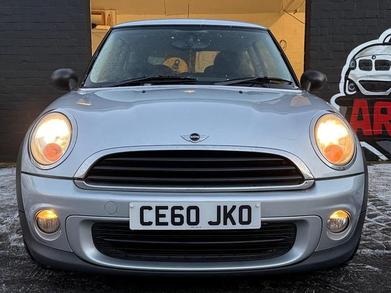 Begagnad Mini ONE Hatch 97 HK (71 kW) 2010 Silver Halvkombi