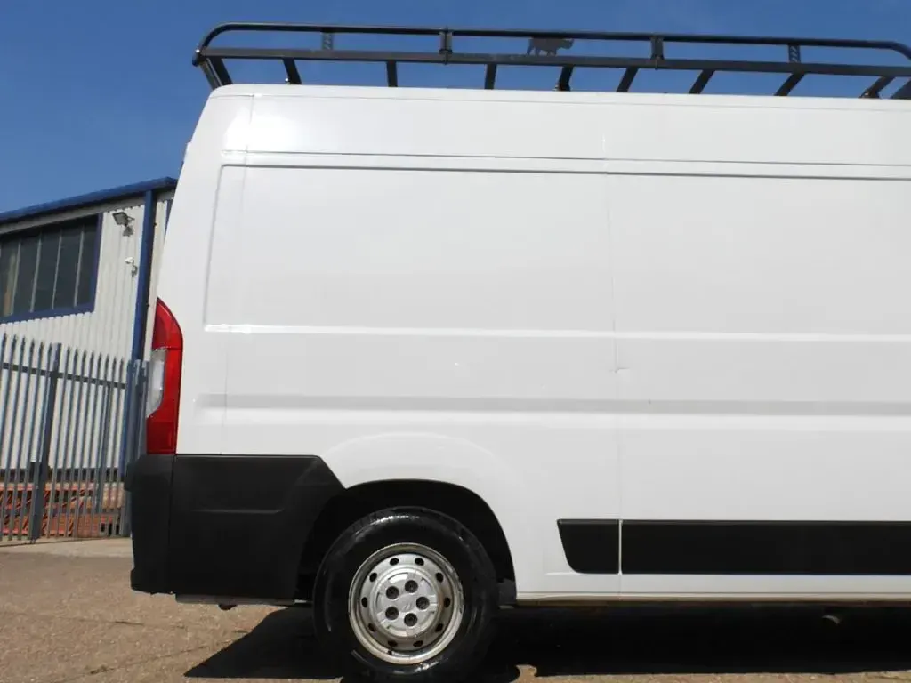 Used Citroën Relay 140 HP (102 kW) 2022 White Van