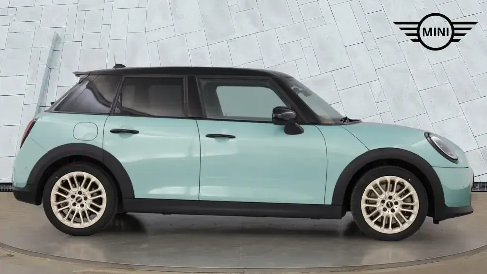 Używany Mini Cooper S Hatch 201 KM (147 kW) 2025 Zielony Hatchback