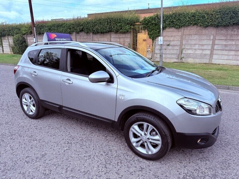 Silver Used 2010 Nissan Qashqai N-TEC SUV | £1,799 (Fair price) - Image 1/4