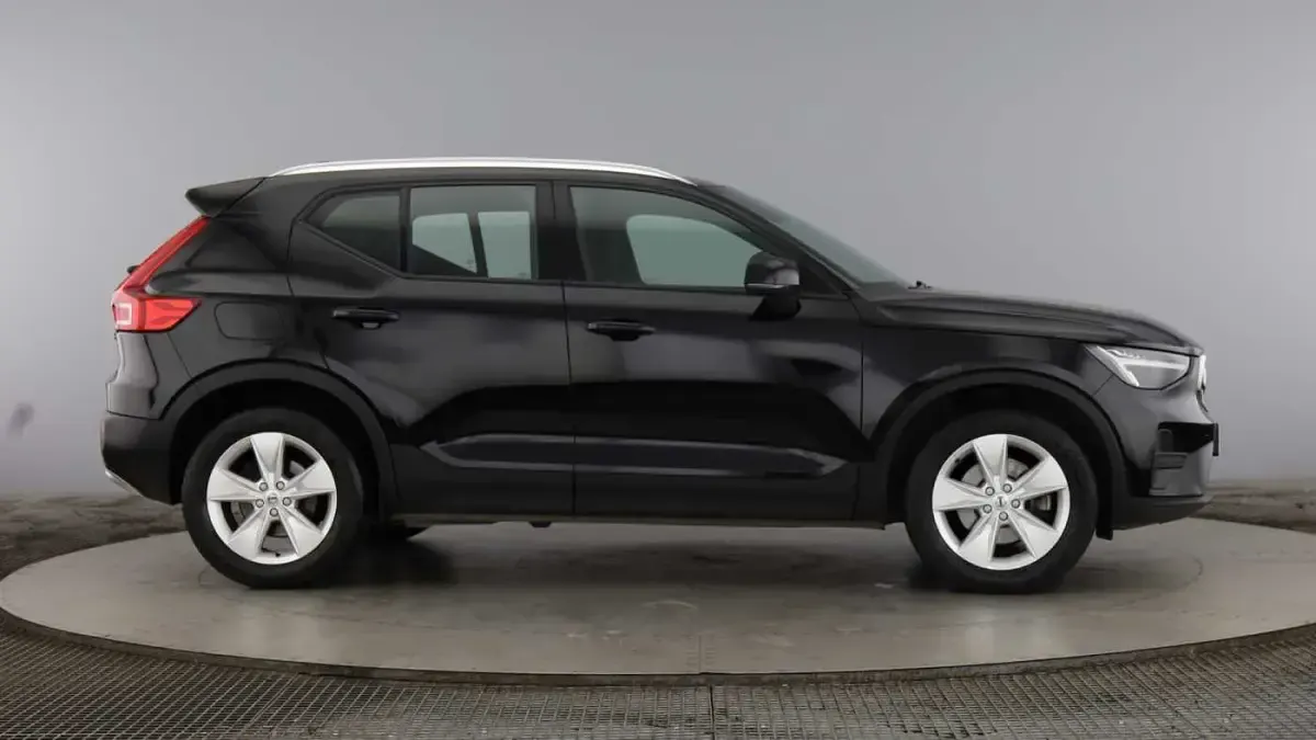 Used Volvo XC40 Core 161 HP (118 kW) 2023 SUV