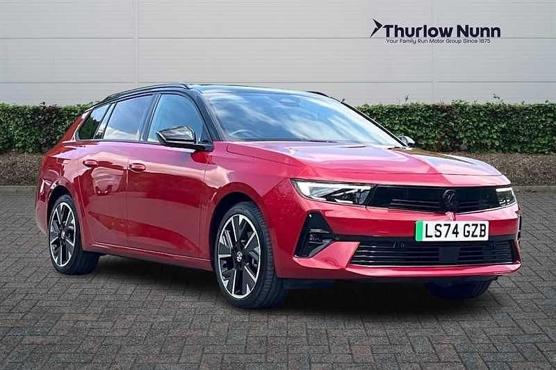 Crimson red Used 2024 Vauxhall Astra Ultimate Estate | £30,900 - Image 1/4