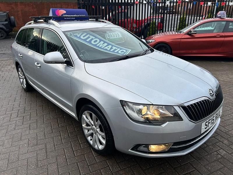 Used Skoda Superb SE 140 HP (102 kW) 2015 Silver Estate