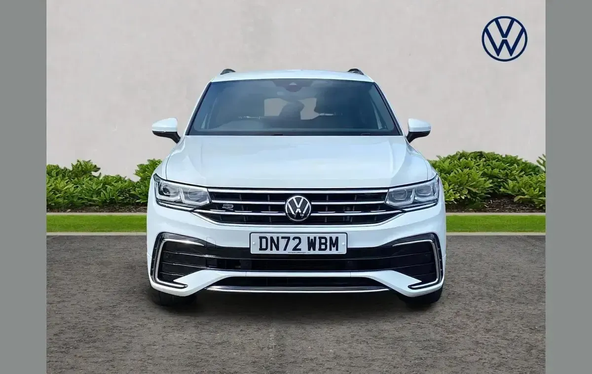 Used VW Tiguan R-line 150 HP (110 kW) 2023 White SUV