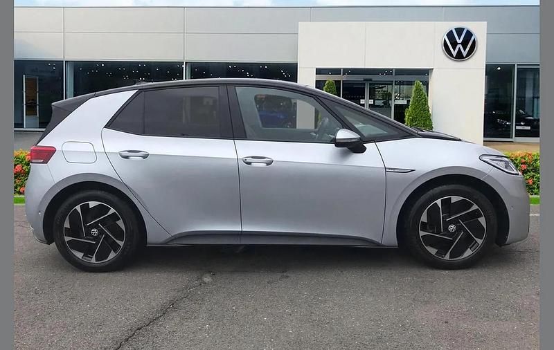 Used VW ID.3 Pro 106 kW (145 HP) 2023 Silver Hatchback