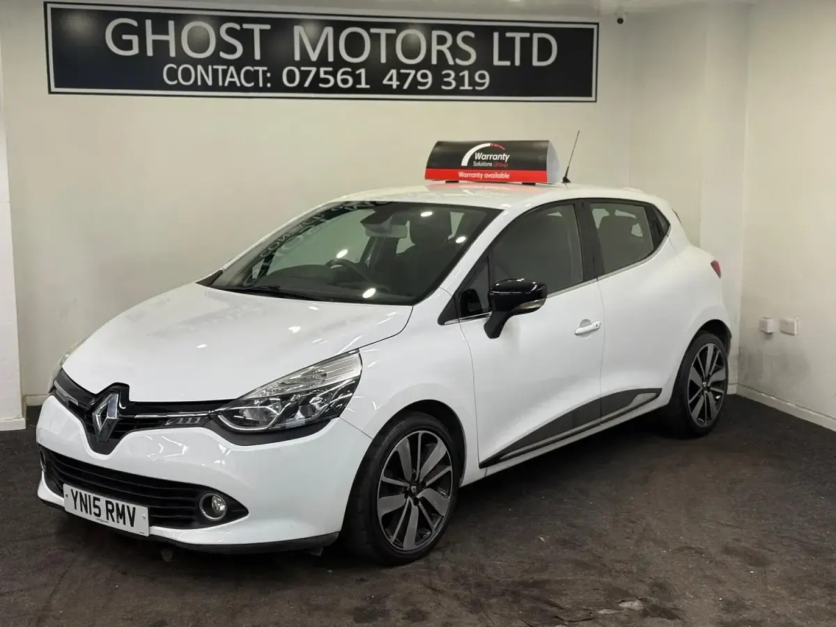 Used Renault Clio Dynamique 90 HP (66 kW) 2015 White Hatchback
