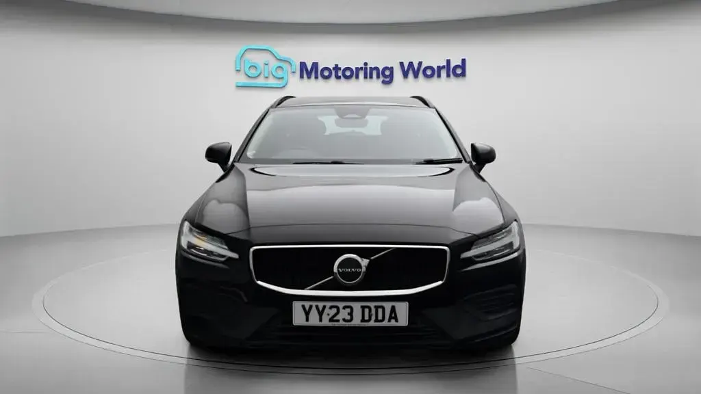 Used Volvo V60 Core 163 HP (119 kW) 2023 Black Estate