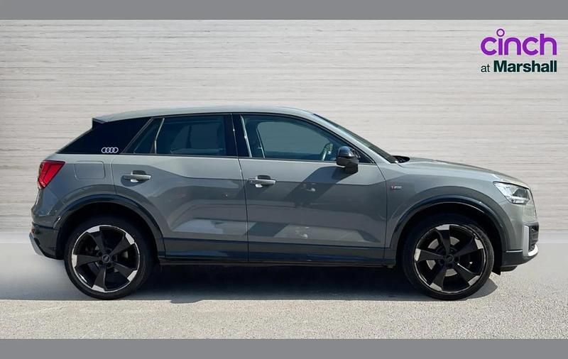 Usado Audi Q2 Advanced Plus 150 CV (110 kW) 2017 Gris SUV