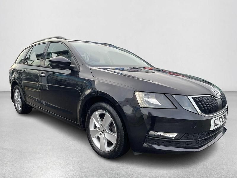 Black Used 2017 Skoda Octavia SE Estate | £8,390 (Fair price) - Image 1/4