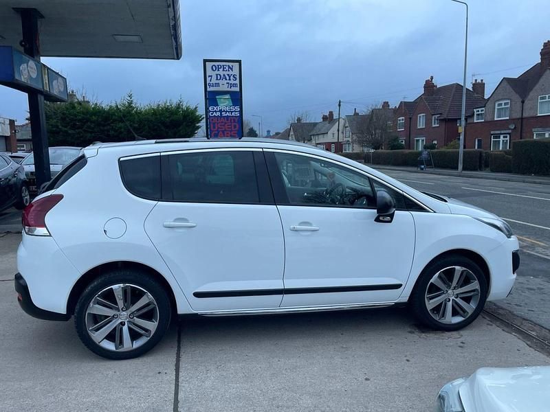 Used Peugeot 3008 Allure 2016 White Hatchback