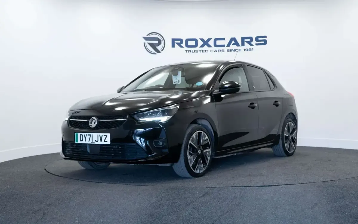 Second-hand Vauxhall Corsa-e SRi 100 kW (136 CP) 2021 Negru Hatchback