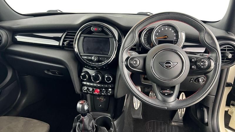 Used Mini Cooper S Sport 189 HP (139 kW) 2021 White Hatchback