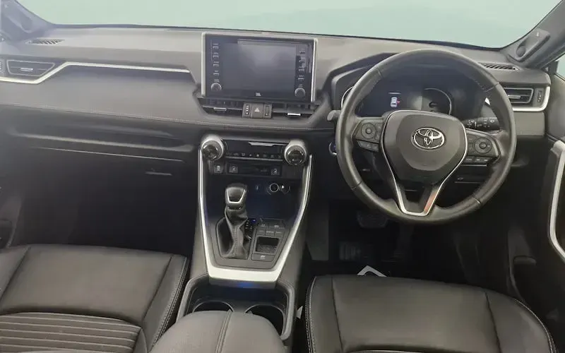 Usado Toyota RAV4 Edition 218 HP (160 kW) 2021 Preto SUV