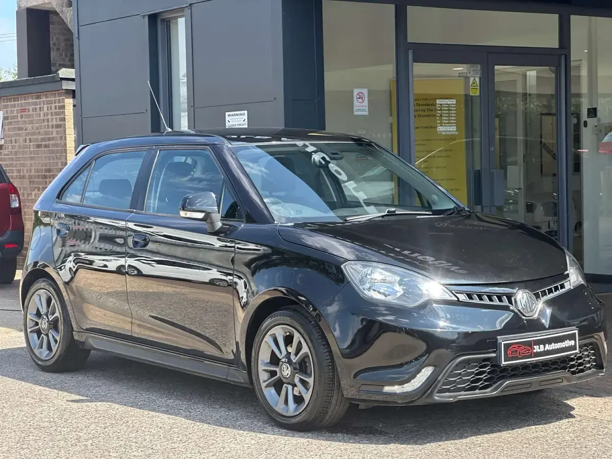 Used MG MG3 106 HP (77 kW) 2016 Black Hatchback
