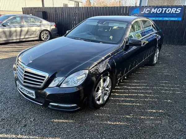 Used Mercedes E220 Avantgarde 2013 Black Sedan