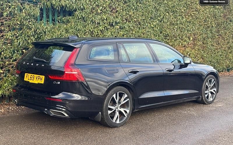Used Volvo V60 R-Design 190 HP (139 kW) 2019 Black Estate