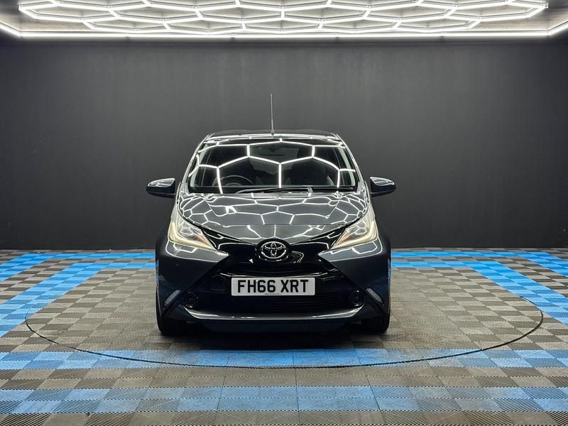 Used Toyota Aygo X-play 69 HP (50 kW) 2017 Grey Hatchback