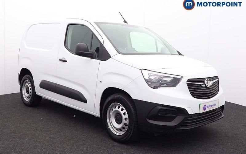 New 2025 Vauxhall Combo MPV | £15,599 (Good price) - Image 1/4