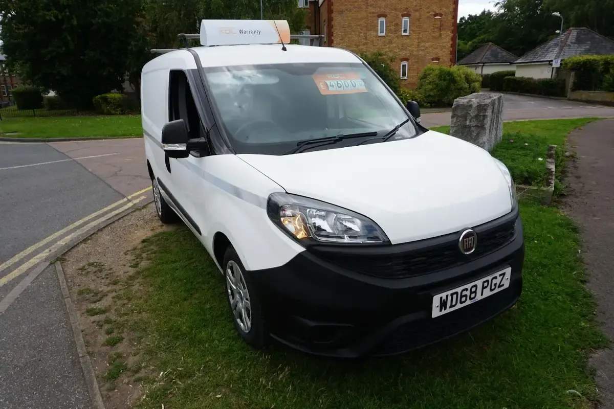 Used Fiat Doblò 95 HP (69 kW) 2018 White MPV