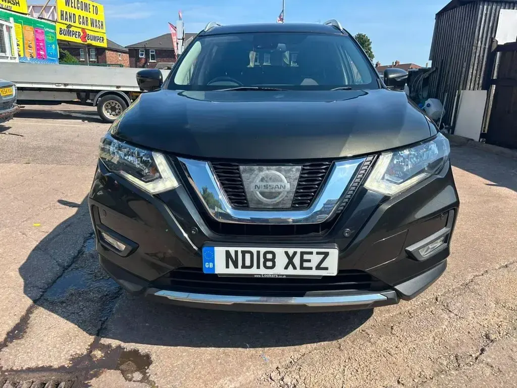 Used Nissan X-Trail N-Connecta 130 HP (95 kW) 2018 Green SUV