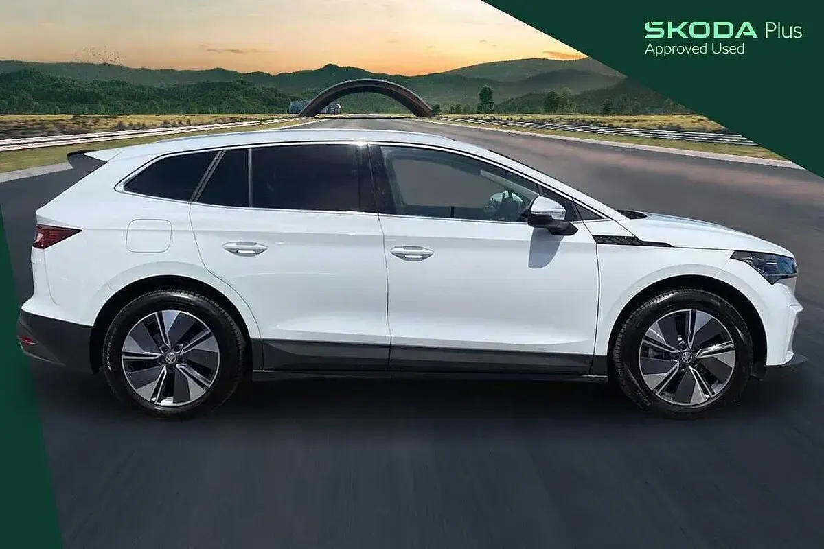 Used Skoda Enyaq iV 210 kW (286 HP) 2024 Moon white metallic SUV